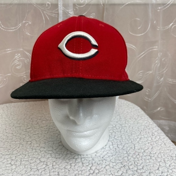 Cincinnati Reds Fitted Cap, 7-3/8 - Picture 2 of 11